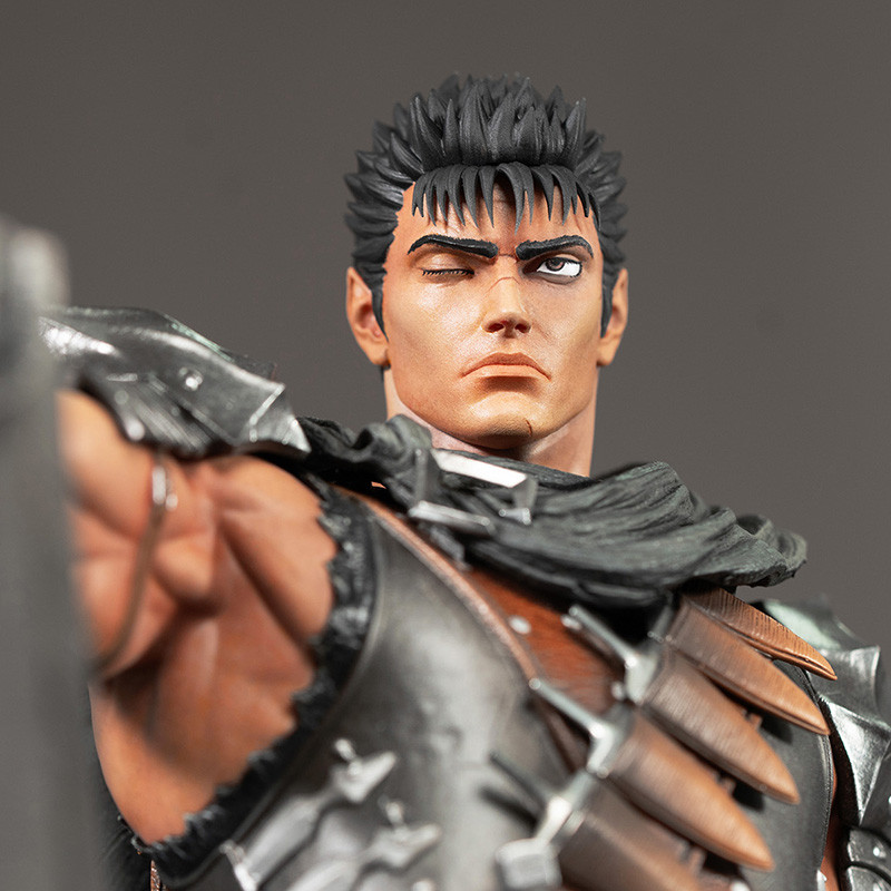 Figurine – BERSERK Guts Kitsune Statue