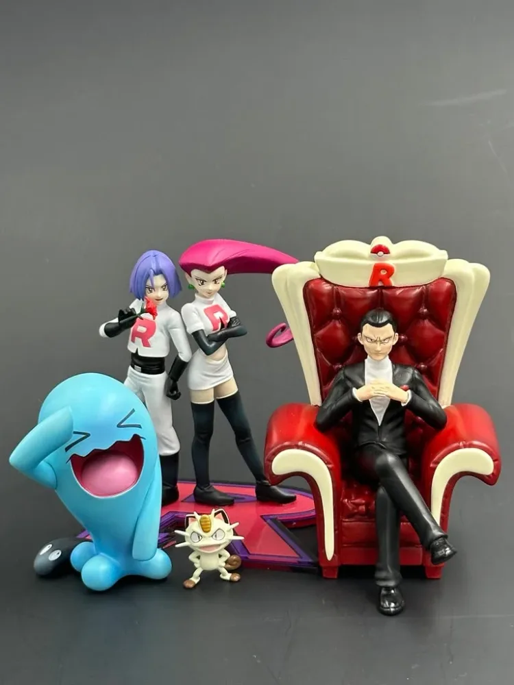 [IN STOCK] 1/20 Scale World Figure [KING] – Giovanni & Meowth