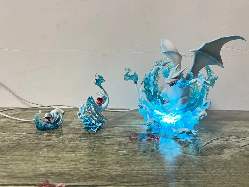 [IN STOCK] 1/20 Scale World Figure [DAIDAI] – Charmander & Charmeleon & Charizard – Snow